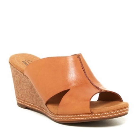 Clarks Shoes - Clarks Helio Island Wedge Sandal Tan 10M 10 New!